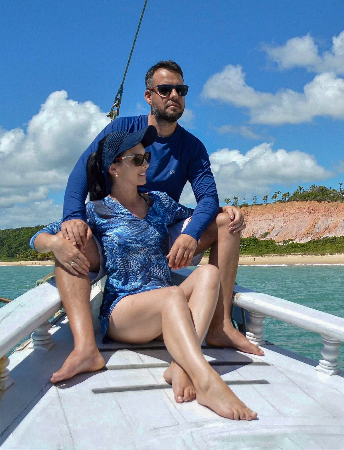 Casal com vista para as falésias de Trancoso